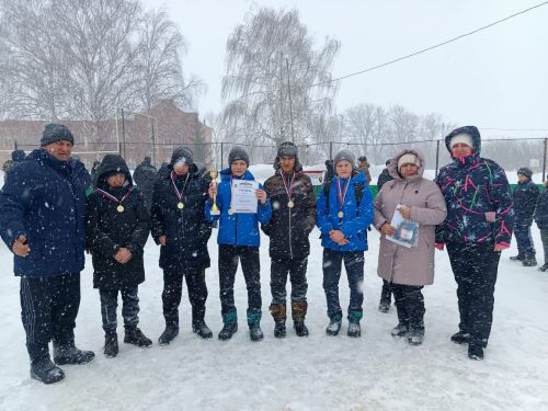 В селе Курманаево прошли соревнования по хоккею среди сельских школ Нурлатского района