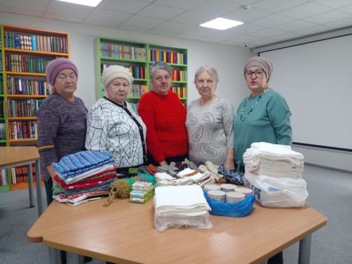 Члены библиотечного женского клуба «Веста» собрались на посиделки «Делюсь теплом своей души»