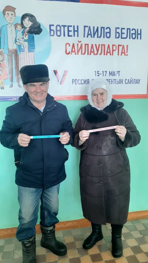 Жители Степного Озера на выборы приходят целыми семьями
