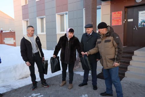 Нурлатцы проводили очередную группу добровольцев