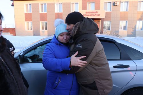 Нурлатцы проводили очередную группу добровольцев