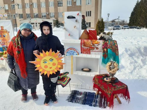 Фотозона Нурлатского детского сада Росинка не оставила равнодушным ни одного гостя Масленицы