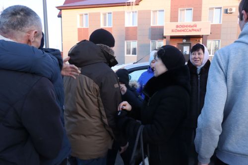 Нурлатцы проводили очередную группу добровольцев