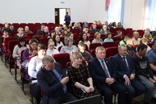 В Нурлате чествовали работников бытового обслуживания населения и жилищно-коммунального хозяйства