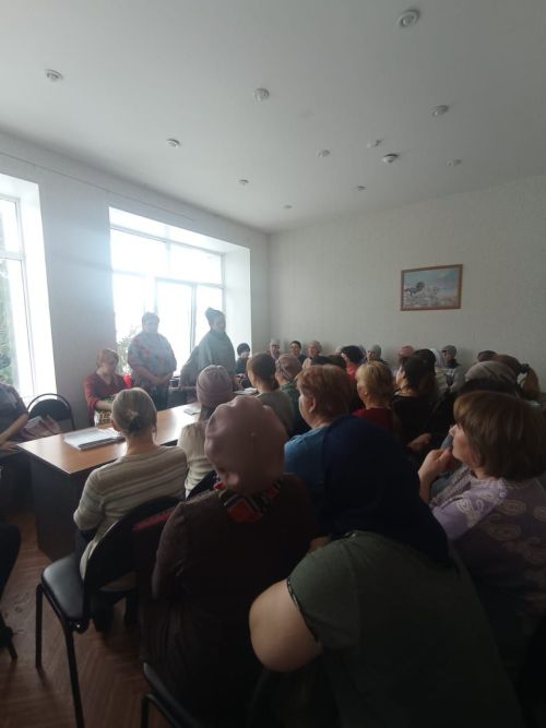 Трудовой коллектив Центра «Гармония» продолжает устраивать ежемесячные встречи