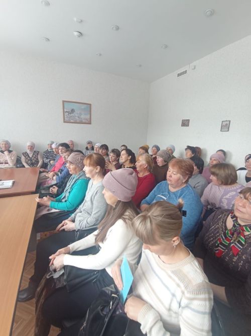 Трудовой коллектив Центра «Гармония» продолжает устраивать ежемесячные встречи