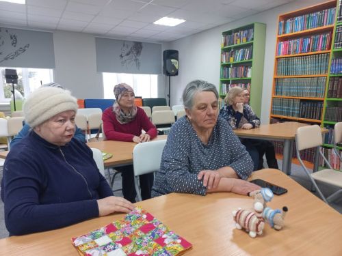 Участницы клуба «Веста» при нурлатской центральной библиотеке окунулись в мир театра