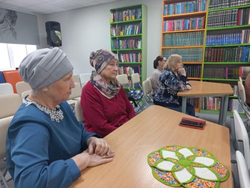Участницы клуба «Веста» при нурлатской центральной библиотеке окунулись в мир театра