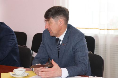 В Нурлате участникам СВО вручили удостоверение боевых действий