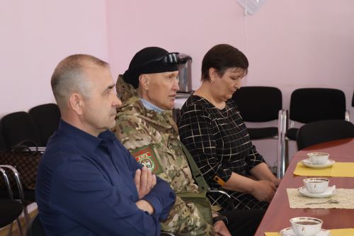 В Нурлате участникам СВО вручили удостоверение боевых действий
