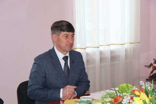 В Нурлате участникам СВО вручили удостоверение боевых действий