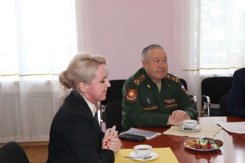 В Нурлате участникам СВО вручили удостоверение боевых действий