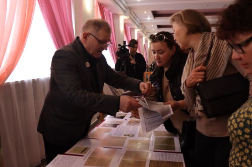 На встречу с нурлатскими поисковиками приехал председатель Ассоциации «Клуб воинской славы» РТ Михаил Черепанов