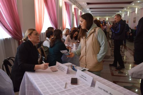 В Нурлате прошла Всероссийская ярмарка трудоустройства