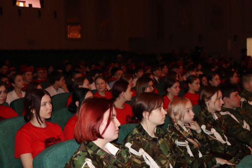 На встречу с нурлатскими поисковиками приехал председатель Ассоциации «Клуб воинской славы» РТ Михаил Черепанов