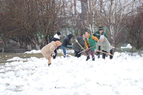 В Нурлате проходит субботник