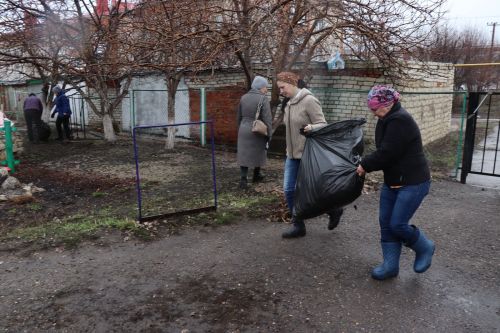 В Нурлате проходит субботник