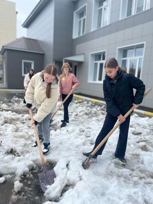 Субботник прошел в первой городской школе Нурлата