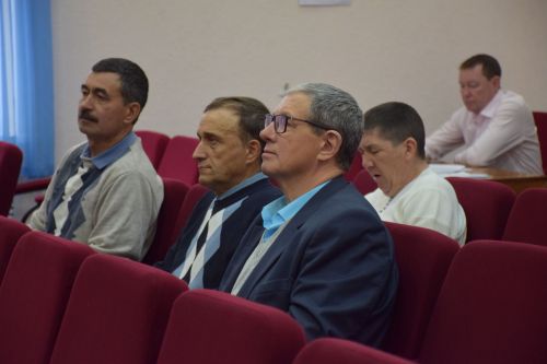 Нурлатские пчеловоды обсудили проблемные вопросы на совещании