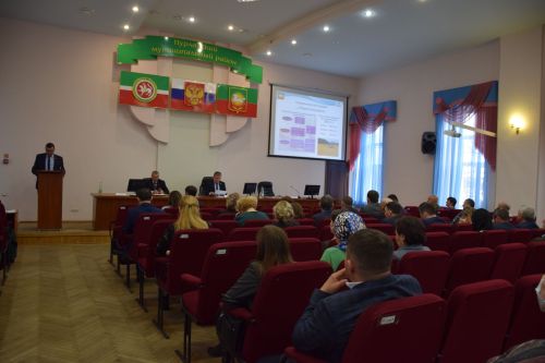 Нурлатские пчеловоды обсудили проблемные вопросы на совещании