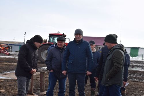 В Нурлатском районе проходит проверка готовности к весенне-полевым работам