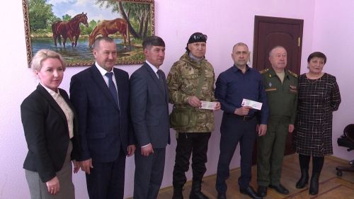 Двое бойцов из Нурлата получили удостоверения ветеранов боевых действий