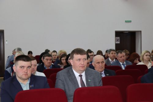 В Нурлате состоялось расширенное заседание фракции партии «Единая Россия»