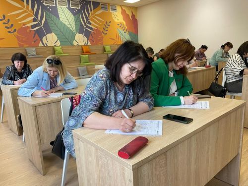 Нурлатцы присоединились к «Тотальному диктанту»
