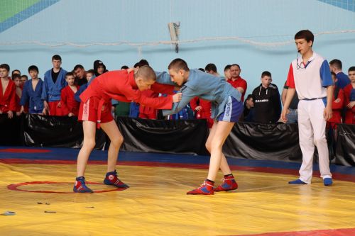 Более 250 спортсменов собрались в Нурлате на республиканские соревнования по самбо (+ФОТОРЕПОРТАЖ)