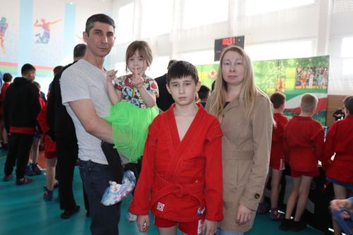 Более 250 спортсменов собрались в Нурлате на республиканские соревнования по самбо (+ФОТОРЕПОРТАЖ)