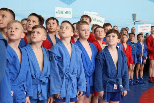 Более 250 спортсменов собрались в Нурлате на республиканские соревнования по самбо (+ФОТОРЕПОРТАЖ)