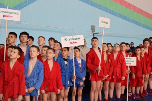 Более 250 спортсменов собрались в Нурлате на республиканские соревнования по самбо (+ФОТОРЕПОРТАЖ)