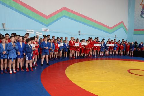 Более 250 спортсменов собрались в Нурлате на республиканские соревнования по самбо (+ФОТОРЕПОРТАЖ)