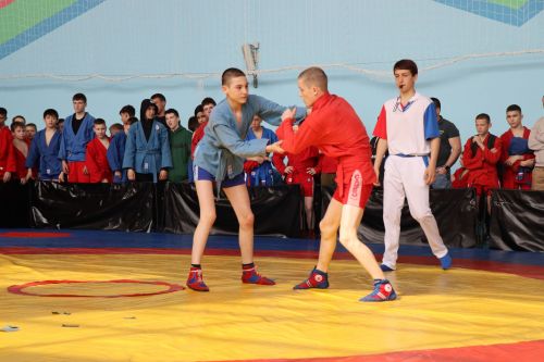 Более 250 спортсменов собрались в Нурлате на республиканские соревнования по самбо (+ФОТОРЕПОРТАЖ)