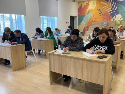 Нурлатцы присоединились к «Тотальному диктанту»