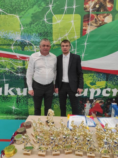 На прошедших вчера республиканских соревнованиях по самбо нурлатские спортсмены показали высокие результаты