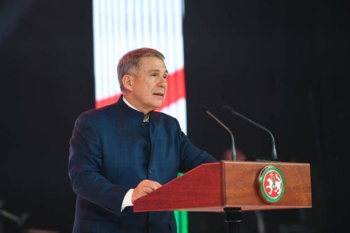 Муниципальные работники Нурлатского района отмечают День местного самоуправления