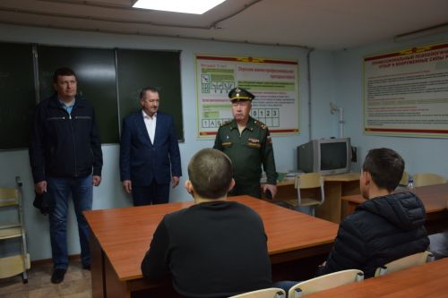 Нурлатцы проводили призывников на срочную службу