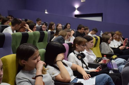 В Нурлатском культурно-досуговом центре «Грани» состоялась встреча с ликвидаторами чернобыльской катастрофы
