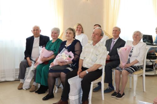 В Нурлате поздравили юбиляров семейной жизни