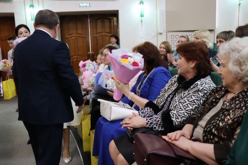 В Нурлате чествовали муниципальных работников
