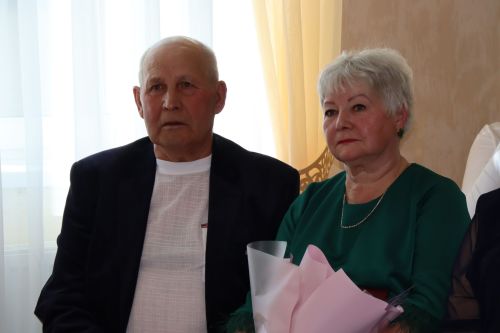 В Нурлате поздравили юбиляров семейной жизни