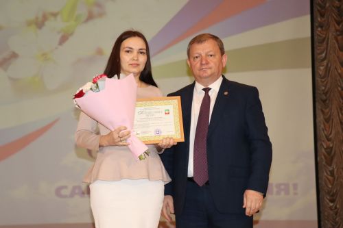 В Нурлате чествовали муниципальных работников