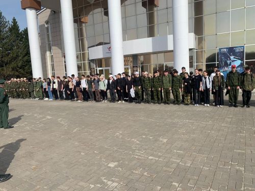Учащиеся 10-х классов Нурлатской гимназии участвуют в военных сборах в Казани