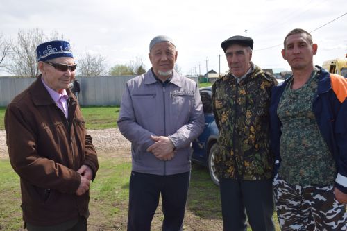 В Нурлатском районе проводили в последний путь участника СВО