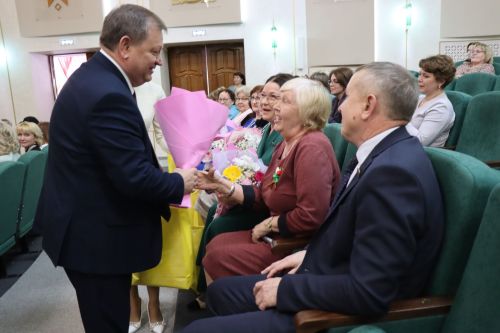 В Нурлате чествовали муниципальных работников