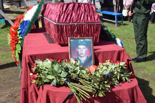 В Нурлатском районе проводили в последний путь участника СВО