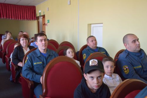 В Нурлате во Дворце культуры чествовали пожарных
