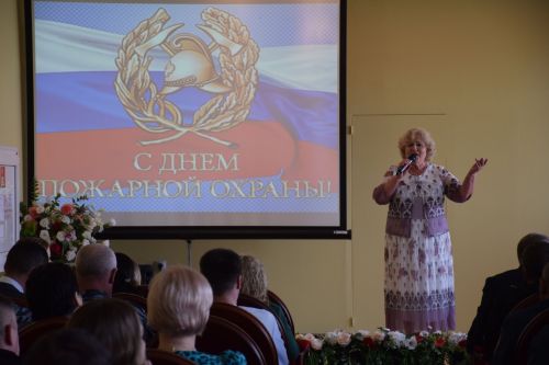 В Нурлате во Дворце культуры чествовали пожарных