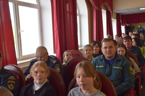 В Нурлате во Дворце культуры чествовали пожарных
